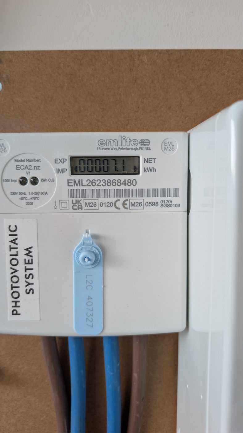 Generation meter, 19 Aug 08:48: 70.6 kWh delivered since install